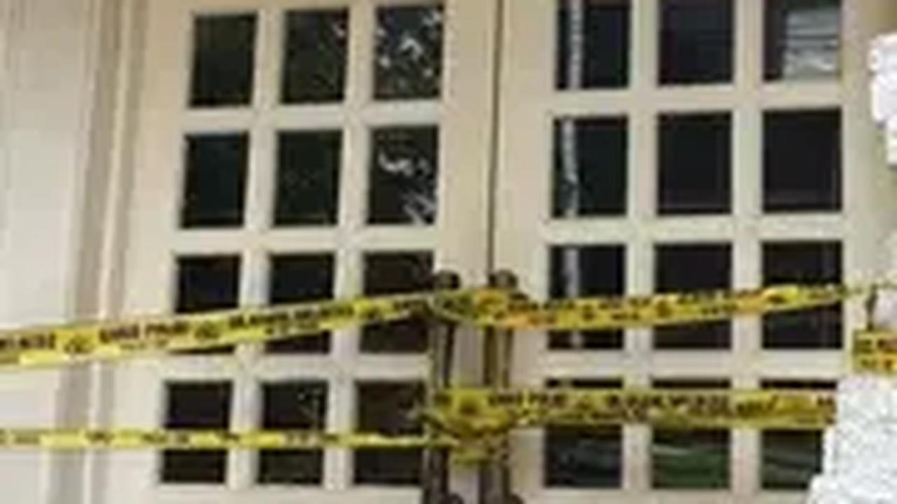 Kompol Henrikus merinci bangunan hotel. Di lantai 1 gedung merupakan resepsionis, kemudian di lantai 2 terdapat 7 unit kamar beserta ruang lobi.