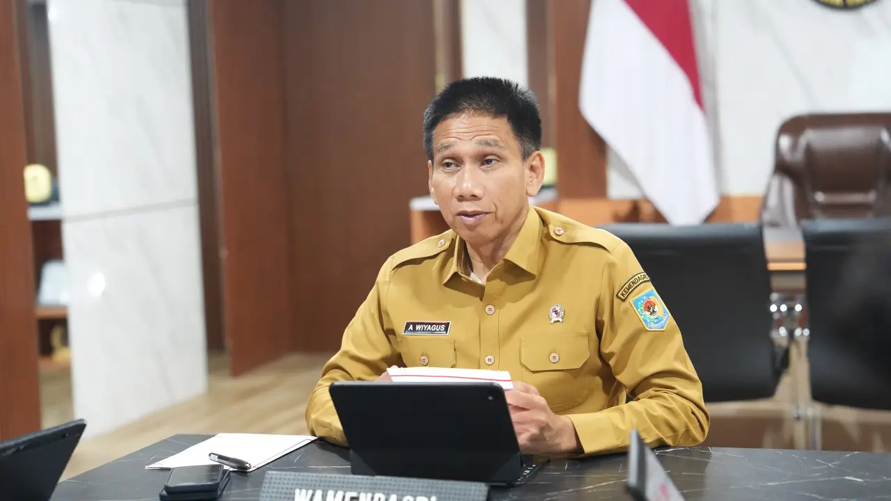 Wamendagri Akhmad Wiyagus dalam Rapat Lanjutan Monitoring dan Evaluasi Pengendalian Inflasi pada Provinsi dan Kabupaten/Kota dengan Inflasi Tertinggi se-Wilayah Kalimantan dan Sulawesi yang digelar secara daring.
