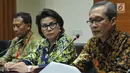 KPK menggelar konferensi pers terkait operasi tangkap tangan (OTT) di Bengkulu, Jakarta, Jumat (9/6). Tiga orang ditetapkan sebagai tersangka. (Liputan6.com/Helmi Afandi)