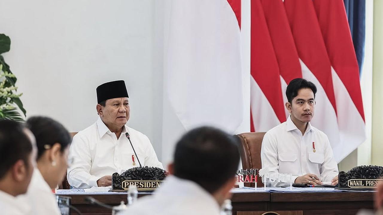 VIDEO: Momen Tangan Prabowo Sampai Gemetar Depan 1.004 Komandan TNI, ini yang Dibahas