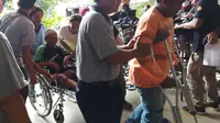 Simulasi kesiagaan bencana di Vihara Silaparamita, pertolongan pengungsi disabilitas (12/11/2022). Foto: Dok Pribadi.