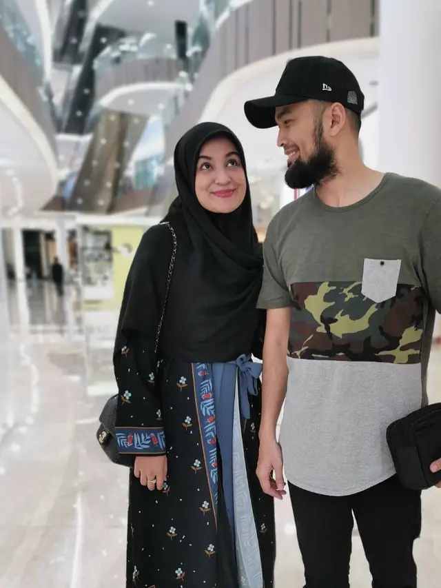[Fimela] Teuku Wisnu dan Shireen Sungkar