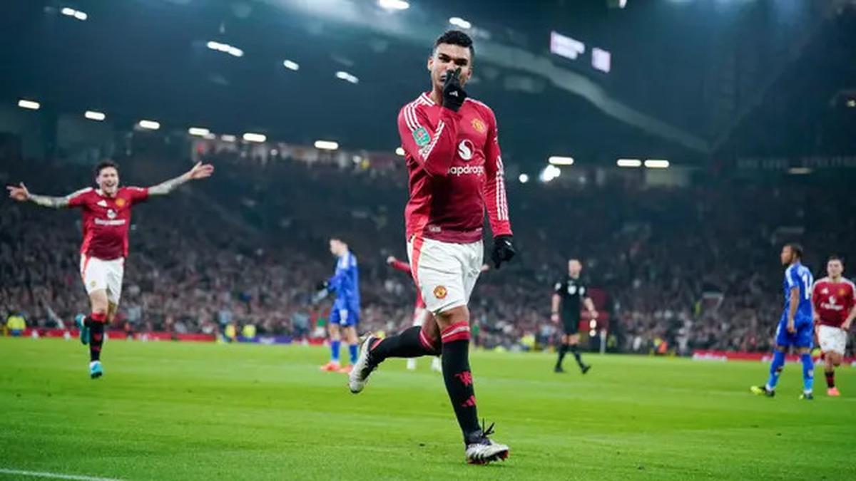 Mulai Bersih-Bersih di MU, Ruben Amorim Minta Casemiro Cari Klub Baru