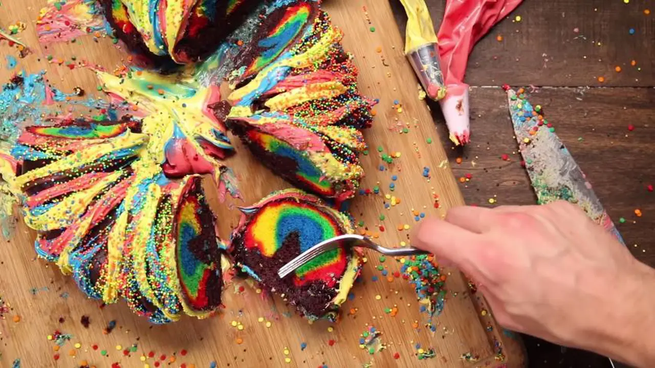 Kue Bolu Isi Pelangi, Beri Kejutan untuk Dia yang Berulang Tahun