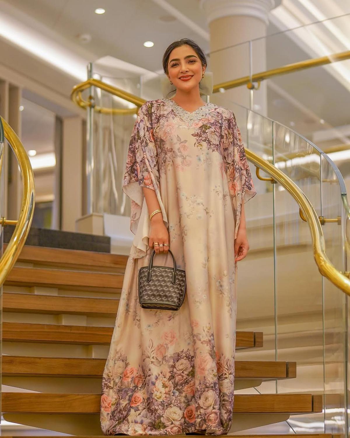 Potret Terbaru Ashanty dengan Gamis Panjang, Tampak Cantik dan Anggun dengan Gaya yang Simple