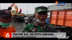 Eceng gondok yang memenuhi Sungai Bengawan Jero di Lamongan, Jawa Timur, dibersihkan oleh sekitar 400 personil TNI, Polri, BPBD, serta elemen masyarakat. Pembersihan eceng gondok ini bisa mengurangi luapan air Sungai Bengawan Jero.