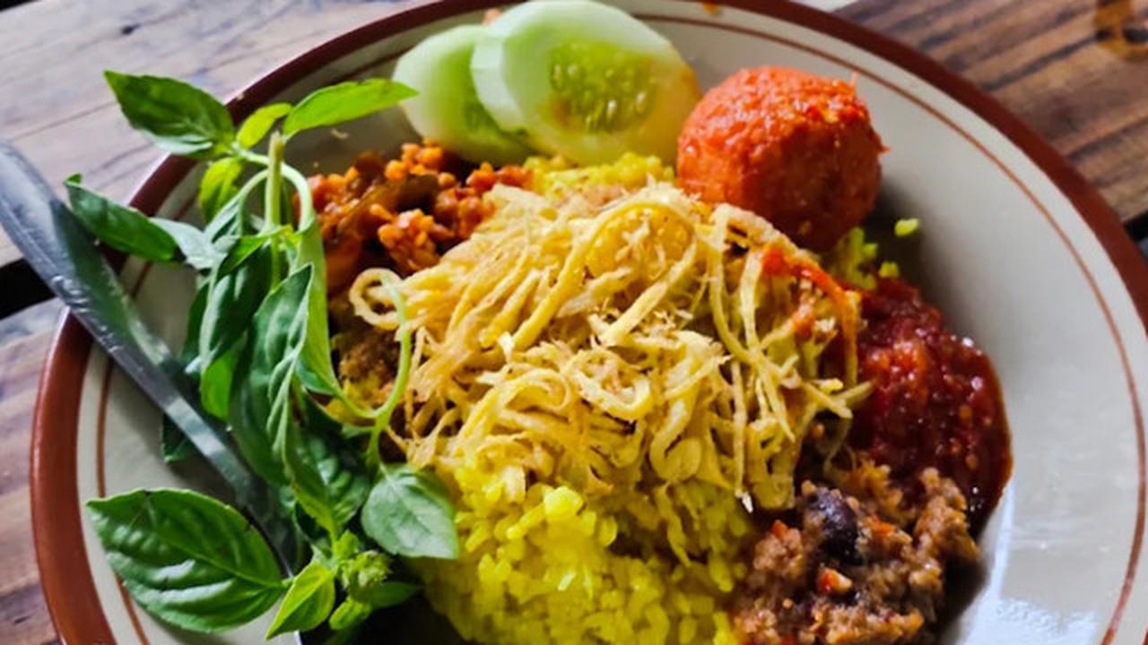 Nasi kuning di Bandung