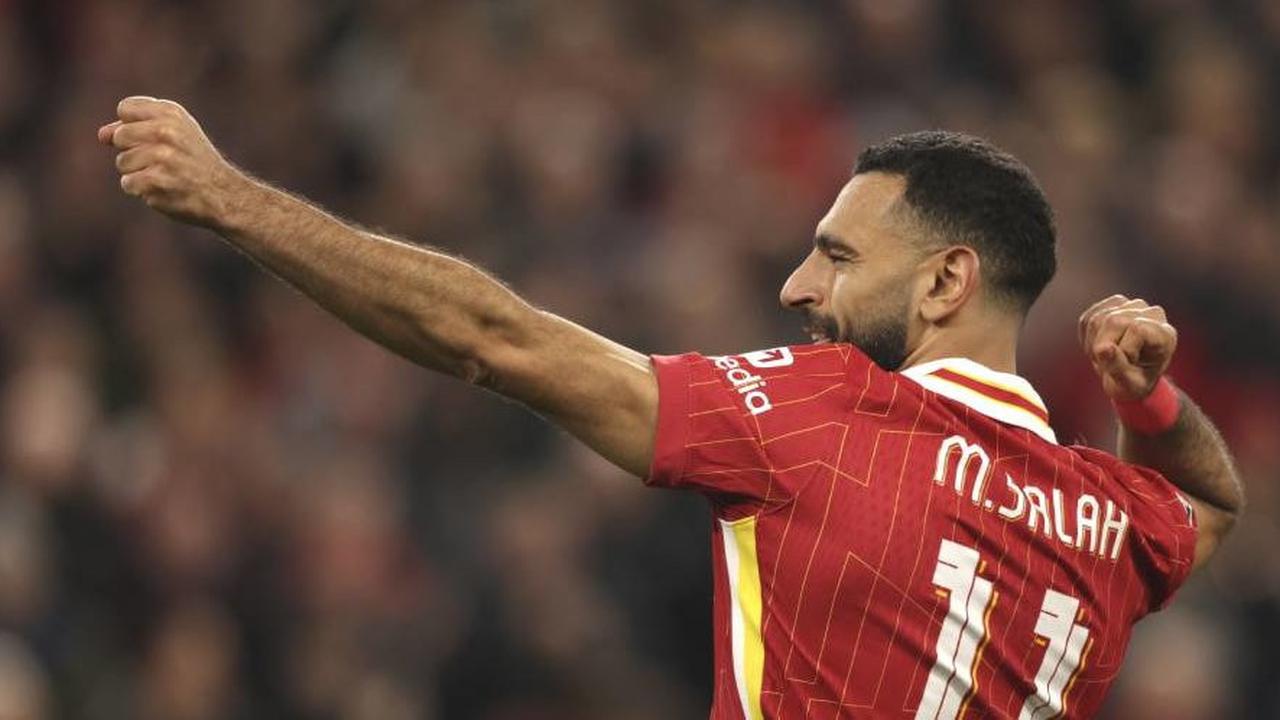 Arne Slot Sebut Mohamed Salah Bisa Bermain jadi Bek Kanan untuk Liverpool