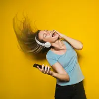 Intip kepribadian seseorang jika dilihat berdasarkan musik kesukaannya./ Andrea Piacquadio from Pexels