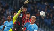 Rafael Leao digantikan oleh Niclas Fullkrug oada menit ke-67 ketika AC Milan tertinggal 0-1 dari tuan rumah Lazio. (AFP/Alberto Pizzoli)