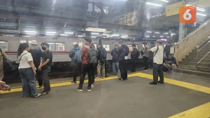 Sempat Terhenti Imbas Gempa, KRL Jabodetabek Kembali Normal