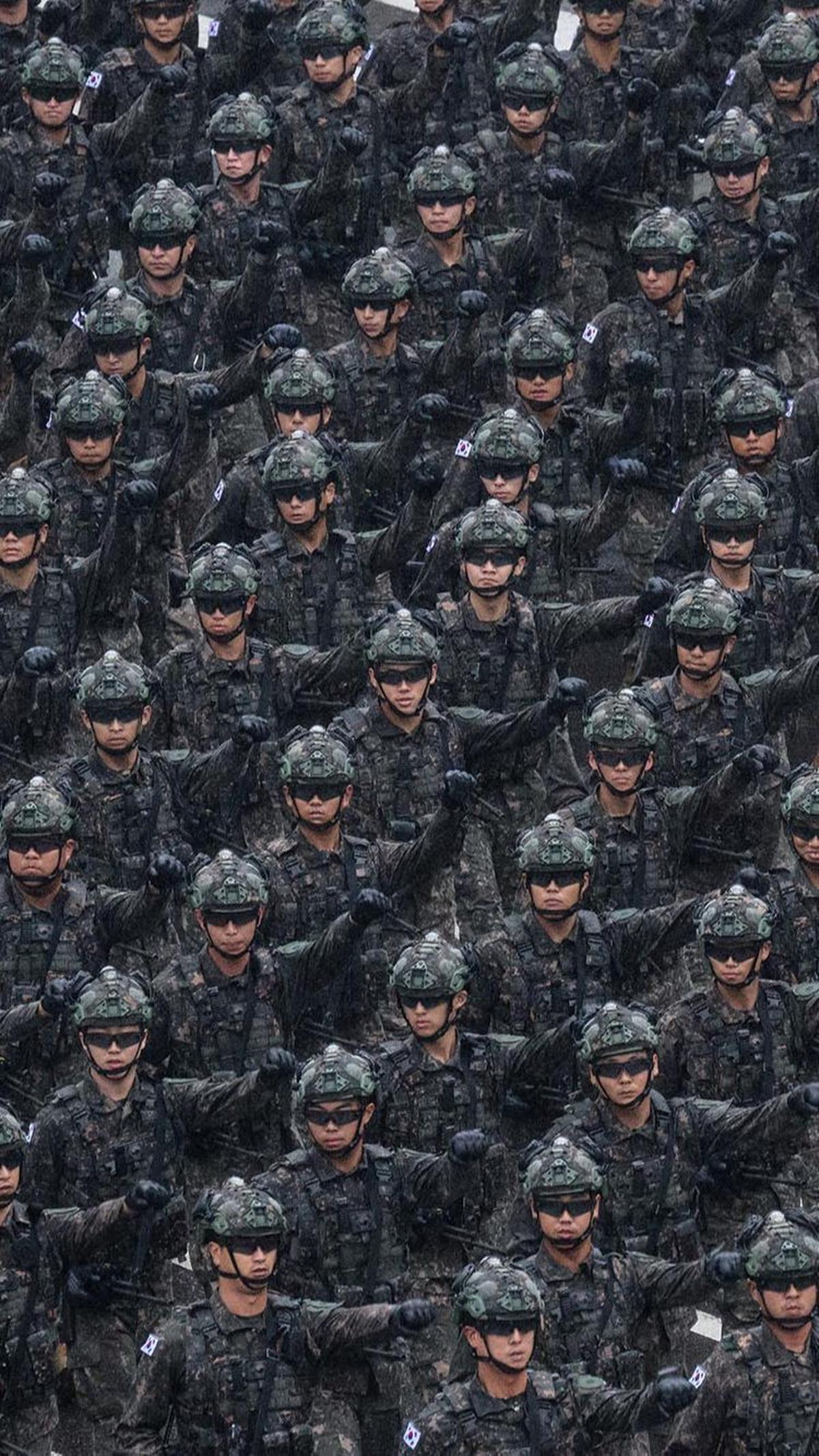 Potret barisan pasukan militer Korea Selatan unjuk gigi dalam parade.