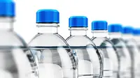 Ilustrasi botol minum plastik (iStock)