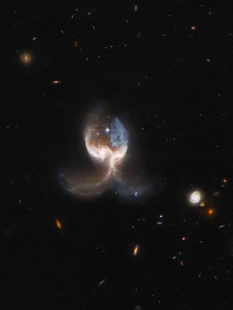 Galaksi Malikat atau Sistem VV-689.
