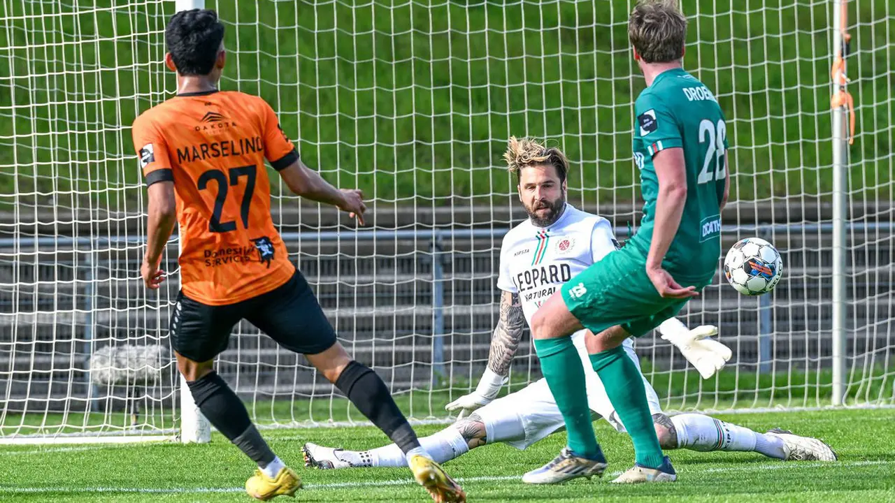 Foto: Marselino Ferdinan Catatkan Gol Perdana di KMSK Deinze, Ceploskan Bola Melalui Aksi Dinginnya