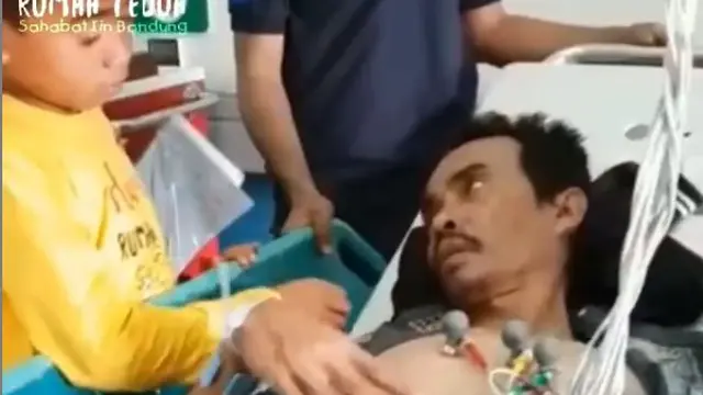 Kisah Bocah 12 Tahun Jaga Ayah Penderita Tumor Otak Seorang Diri