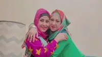 Neng Wirdha kini berdamai dengan Elvy Sukaesih (https://www.instagram.com/p/CeYSxH9pyaf/)