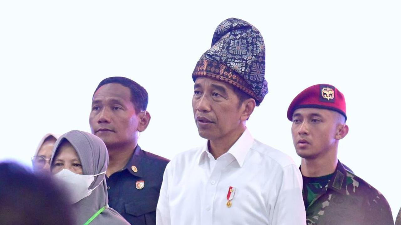 Orang Berobat Tidak Dipungut Biaya, Jokowi: Kita Bersyukur Ada KIS