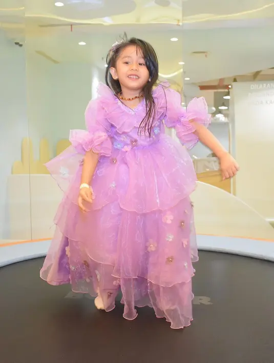 [Instagram/ryana_dea]