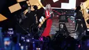Penampilan personil SNSD Hyoyeon saat menghibur penonton acara Count Down Asian Games 2018 di Monas, Jakarta, Jumat (18/7). Hyoyeon  membawakan dua lagu andalan, "Mistery" dan "Wanna Be". (Liputan6.com/Herman Zakharia)