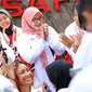 Bupati Banyuwangi Ipuk Fiestiandani menyemangati para atlet di Pekan Olahraga Provinsi (Porprov) VII Jawa Timur 2022 digelar di Jember, Rabu (29/6)/Istimewa.