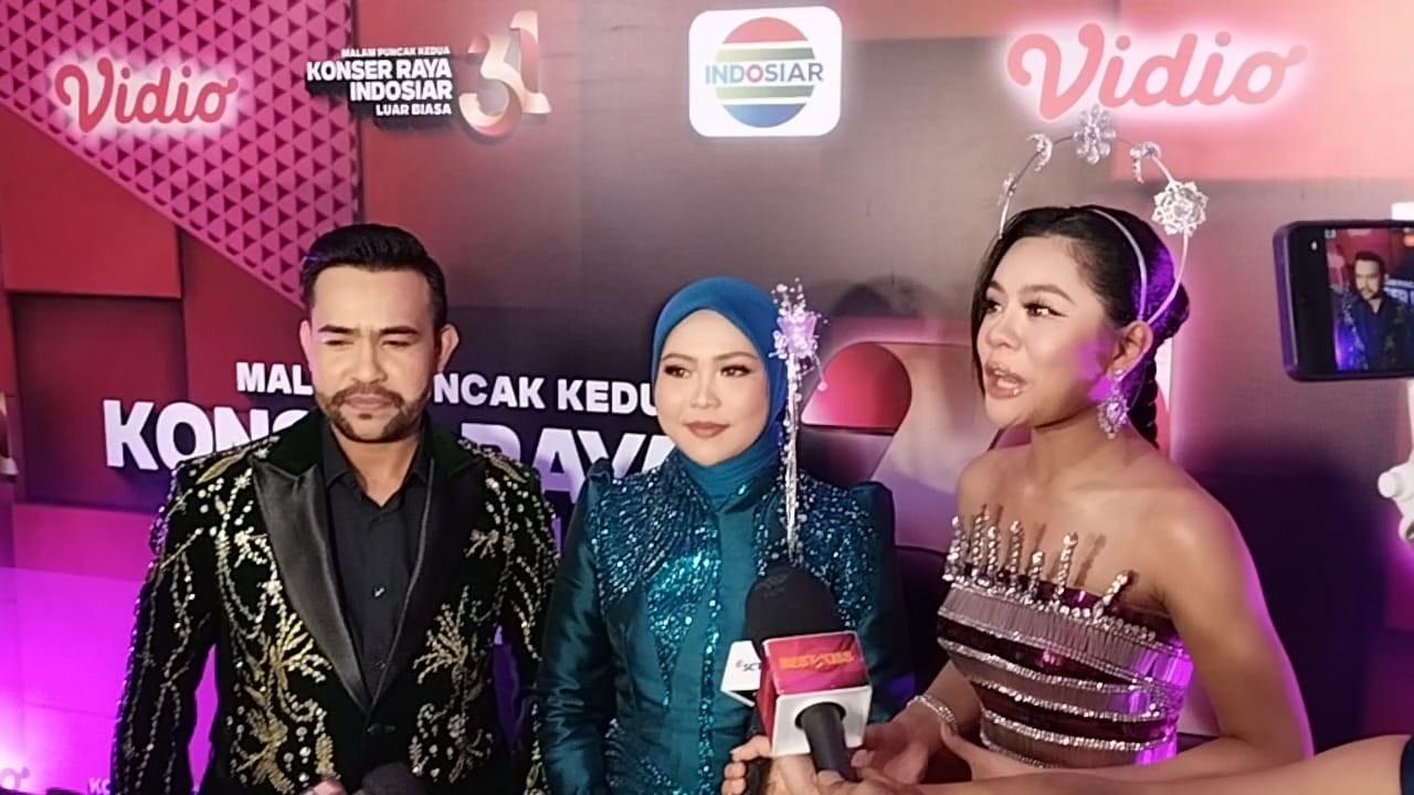 fildan-selfie-dan-melly-lee-tampil-total-membuka-konser-hut-ke-31