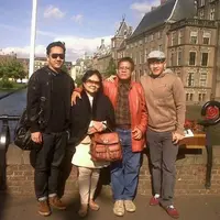 Benny Soebardja dan keluarga saat di Belada (Facebook/Benny Soebardja II)