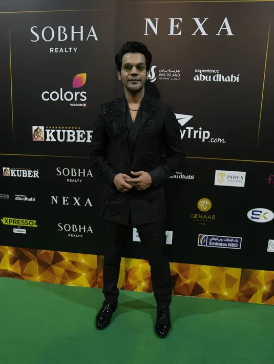 Aktor India Rajkummar Rao tiba untuk menghadiri Penghargaan Akademi Film India Internasional (IIFA) ke-23 di Abu Dhabi pada Jumat, 26 Mei 2023. (AP Photo/Kamran Jebreili)