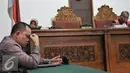 Hakim tunggal Pengadilan Negeri Jakarta Selatan, Martin Ponto menolak praperadilan kakak Saipul Jamil, Samsul Hidayatullah, Jakarta, Senin (29/8). (Liputan6.com/Yoppy Renato)