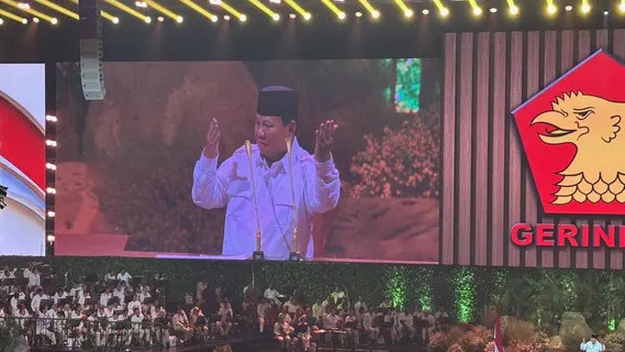 VIDEO: Prabowo Puji Megawati Depan Muka Jokowi: Ada yang Jelek-jelekin, Saya Tak Suka