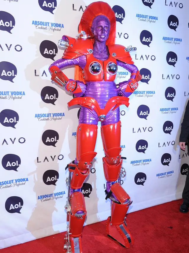 Heidi Klum dan Pesta Kostum Halloween yang Spektakuler, Bentuk Ekspresi dan Kecintaannya pada Seni di Usia 52 Tahun
