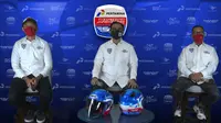 Rapsel Ali (tengah), Ketua Mandalika Racing Team Indonesia sekaligus Presiden Pertamina Mandalika SAG Team pada sesi launching tim, Rabu (25/02/2021). (Istimewa)