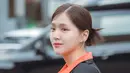 Namun, seluruh hidupnya berubah secara tak terduga ketika dia terjerat dengan pekerja magang yang tampaknya bodoh, So Eun Ho (Lomon). (Foto: Instagram/ uplus_mobiletv)