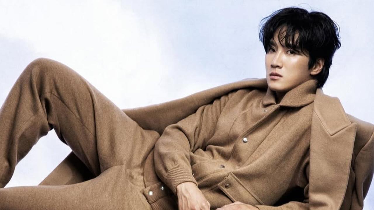 Ahn Bo Hyun Foto Pamer Punggung, Netizen Justru Salfok Memar yang Mirip dengan Bekas Kerokan