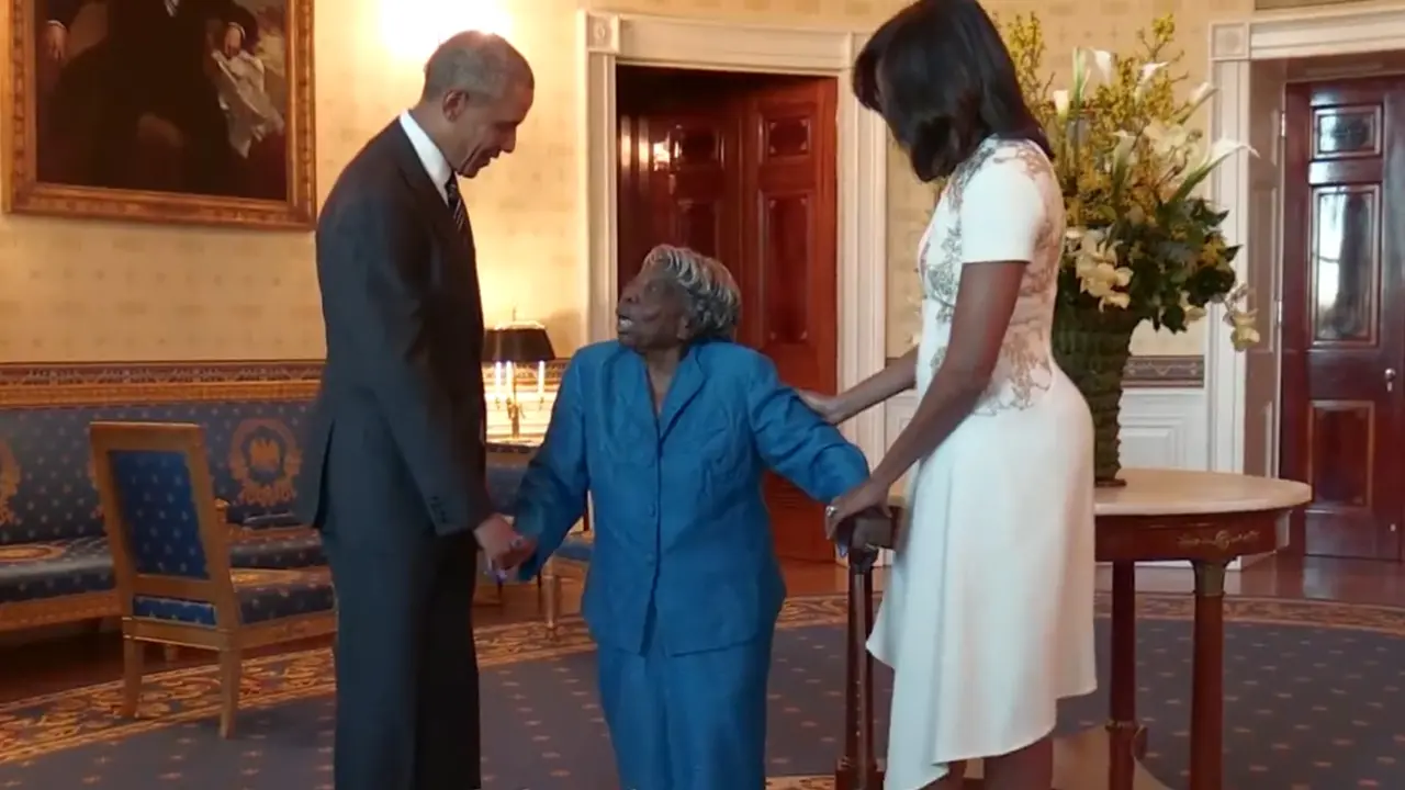 Nenek 106 Tahun Histeris Bertemu Barack dan Michelle Obama