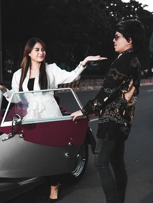 Atta Halilintar dan Aurel Hermansyah (Instagram/attahalilintar)