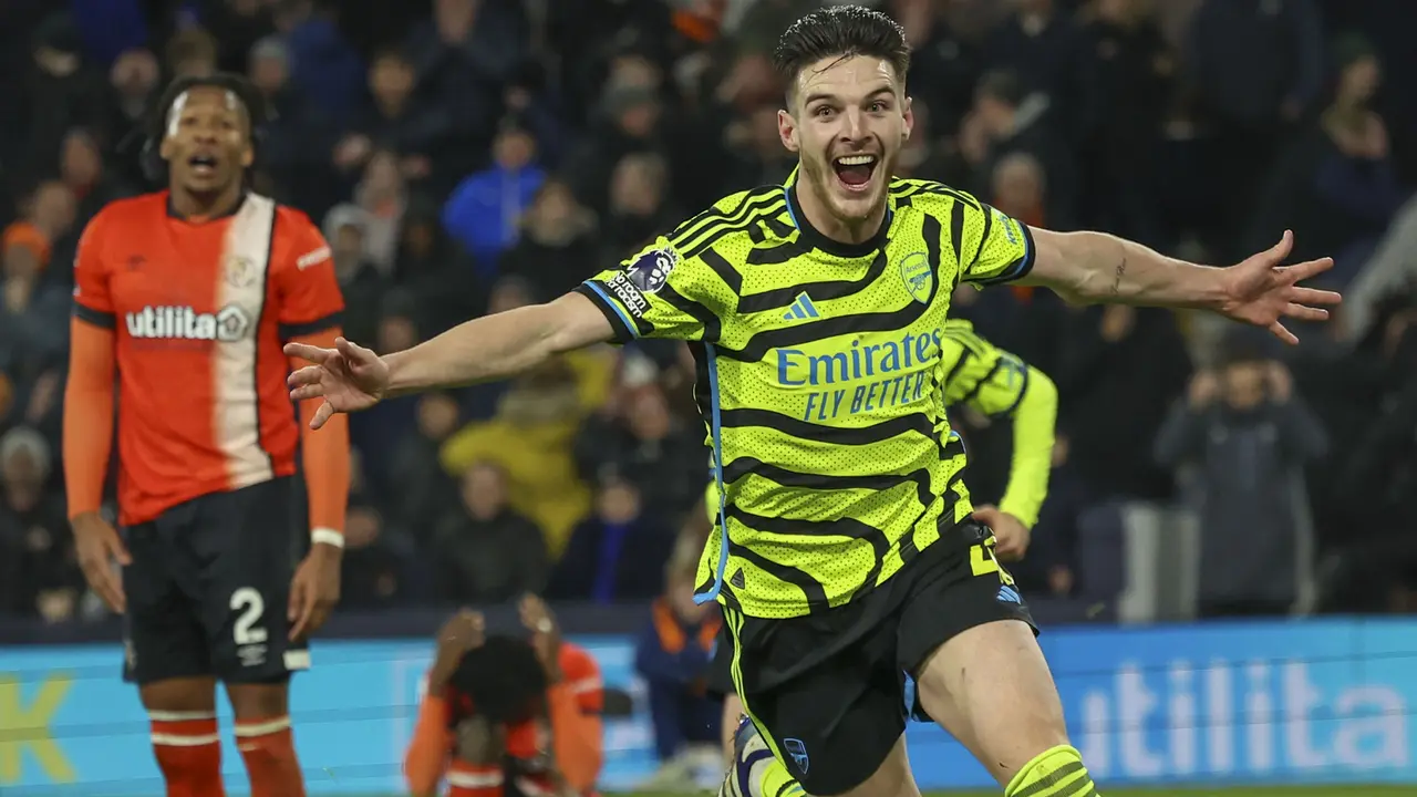 Foto: Drama 7 Gol, Arsenal Comeback dan Bungkam Luton Town untuk Kukuhkan Posisi di Puncak Klasemen Sementara Liga Inggris