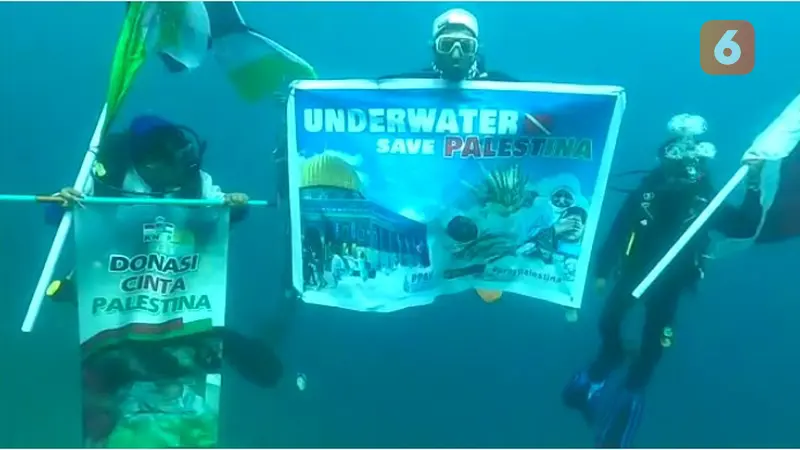 Aksi penyelam Gorontalo memberikan dukungan kepada Palestina melalui bawah Laut (Arfandi Ibrahim/Liputan6.com)