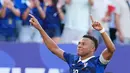 Pemain Prancis Kylian Mbappe melaukan selebrasi  setelah mencetak gol dari tendangan penalti sebagai gol pembuka dalam pertandingan sepak bola babak 16 besar Piala Dunia antara Paraguay dan Prancis di Philadelphia, Sabtu (04/07/2026). (AP Photo/Martin Meissner)