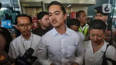 Putra bungsu Presiden Joko Widodo sekaligus Ketua Umum Partai Solidaritas Indonesia, Kaesang Pangarep usai memberikan klarifikasi di Gedung Anti Corruption Learning Centre (ACLC) Komisi Pemberantasan Korupsi (KPK) C1, Jakarta, Selasa (17/9/2024). (Liputan6.com/Angga Yuniar)