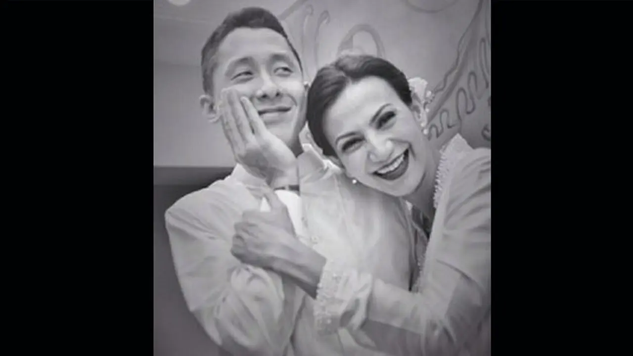 Senyum Wanda Hamidah di Pernikahan Kedua