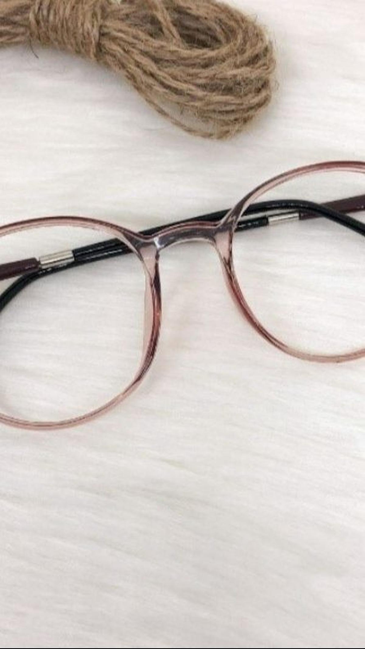 <b>Series Elena dari Djava Optik</b>