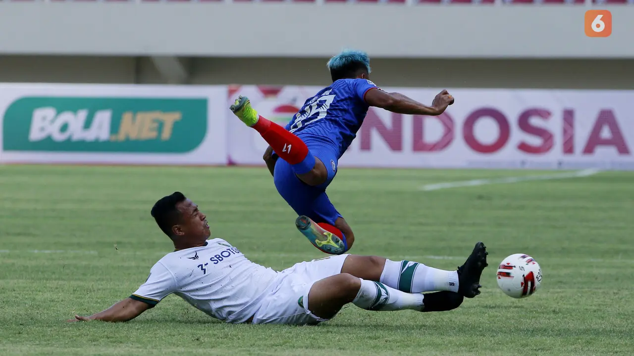 FOTO: Arema FC Tahan Imbang Persikabo 1973 1-1 dalam Partai Pembuka Piala Menpora 2021 - Wawan Febriyanto; Kushedya Hari Yudo