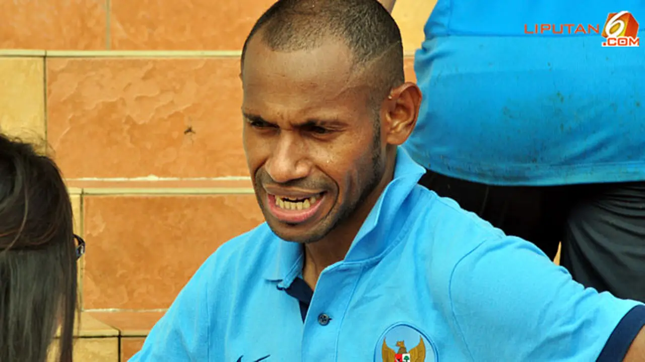 elie-aiboy-121127-logo.jpg