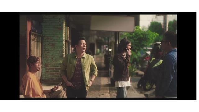 Iqbaal Ramadhan Jadi Ariel, Ini 6 Potret Beda Video Musik Yang Terdalam Dulu Vs Kini