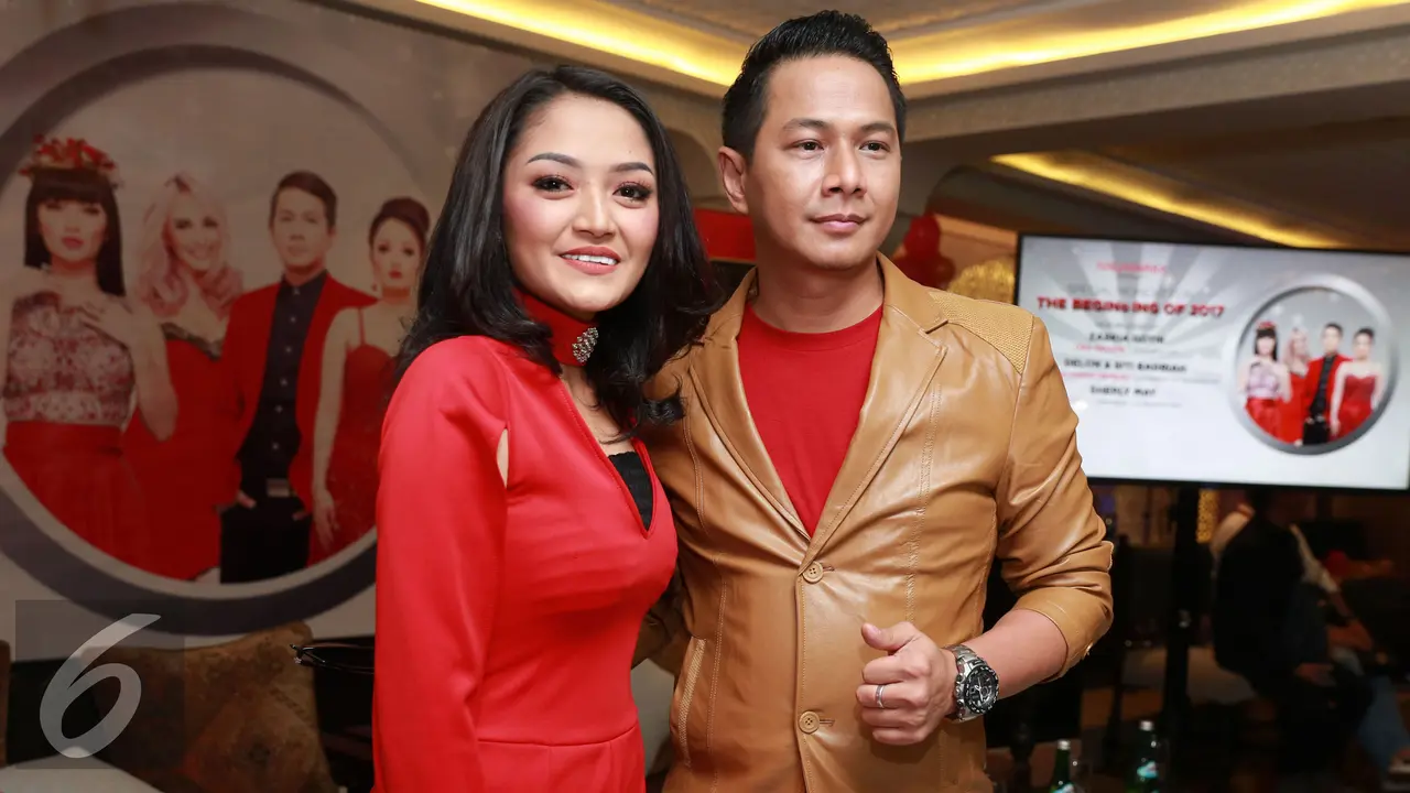 Delon dan Siti Badriah