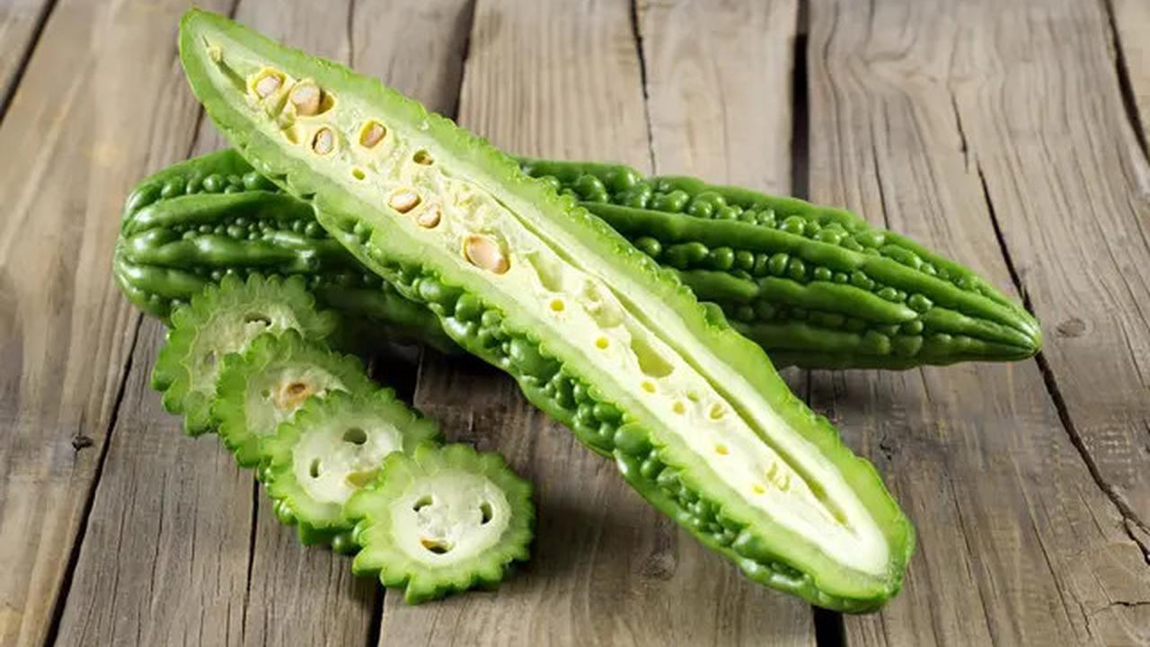 Hilangkan Rasa Pahit pada Pare Tanpa Garam, Cukup Pakai Satu Bahan Dapur Ini!