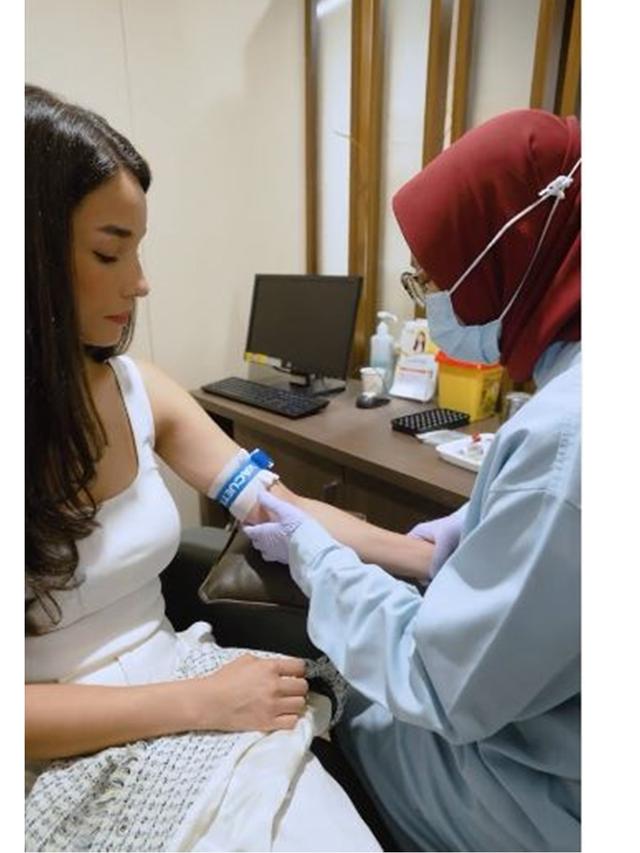 6 Potret Vanessa Lima Umumkan Hamil Anak Kedua, Jessica Iskandar Ikut Senang