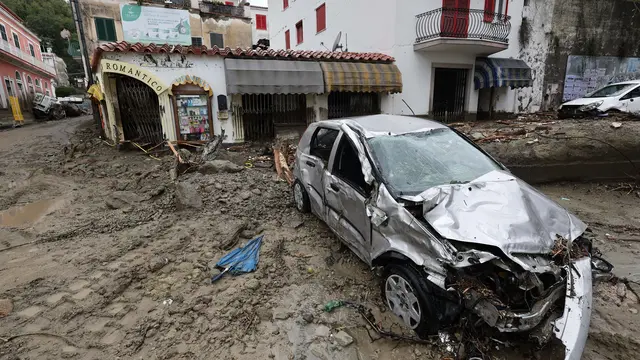 Banjir dan Longsor Akibat Hujan Deras Landa Italia, 12 Orang Hilang