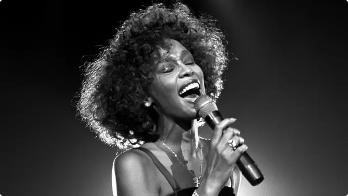 [Bintang] Whitney Houston